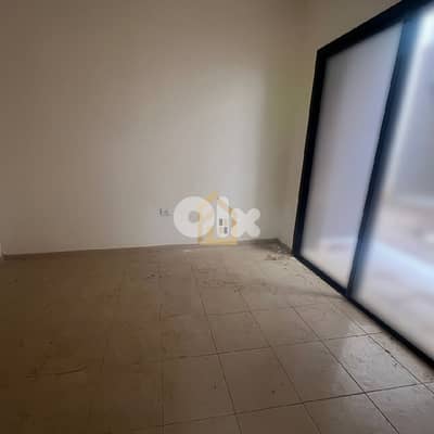 Apartment for sale in Bouar RBJH8 شقة للبيع  في بوار