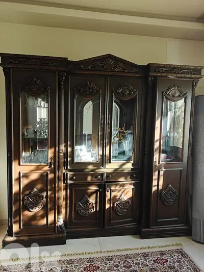 Collection Wooden Carved Viterine - Closet