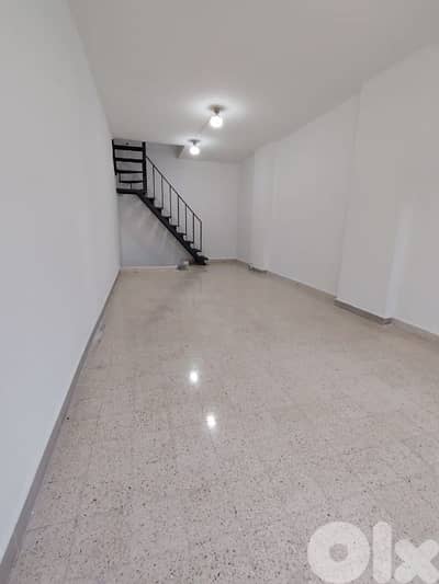 Super prime location Shop for sale in Baouchriye