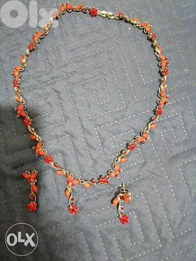 Colifichet set . red color . used once