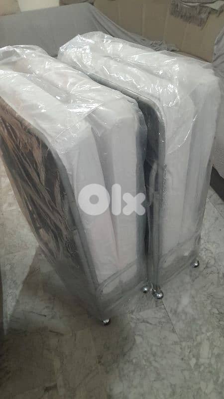 modern folded bed white with wheels 5