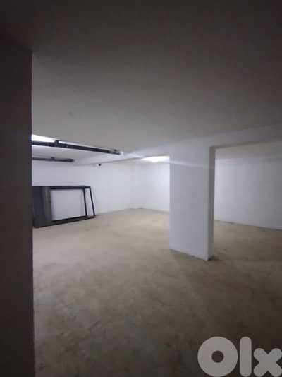 200m Ground floor commercial space betchai mar elias church baabda