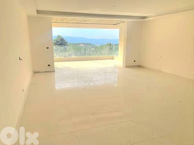 Roof for sale in Baabdat/ View/ Under construction
