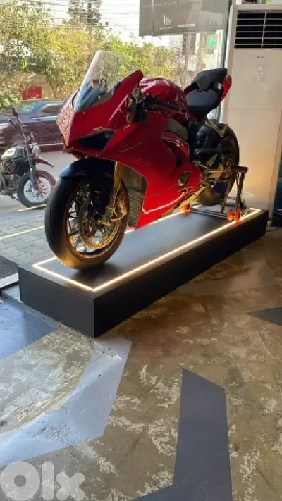 Panigale V4S
