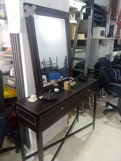 كونسول إيطالي شبه جديد