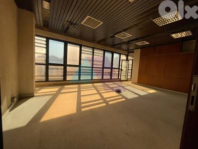 650m2 office with prime location 4rent in Dora-مكتب للإيجار في الدورة