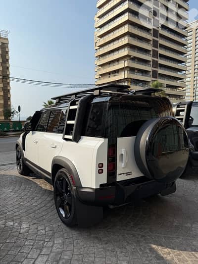 2020 Land Rover Defender P400 SE V6
