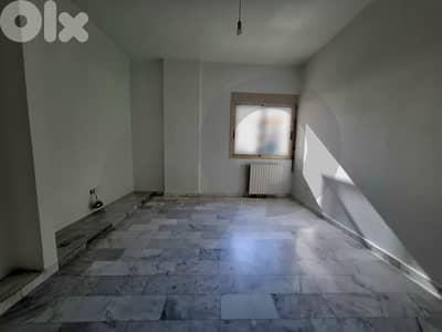 huge 335 sqm apartment in adma for rent for 1,450$! REF#HW128270