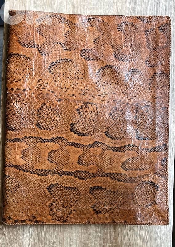 GENUINE LEATHER PORTFOLIO 9
