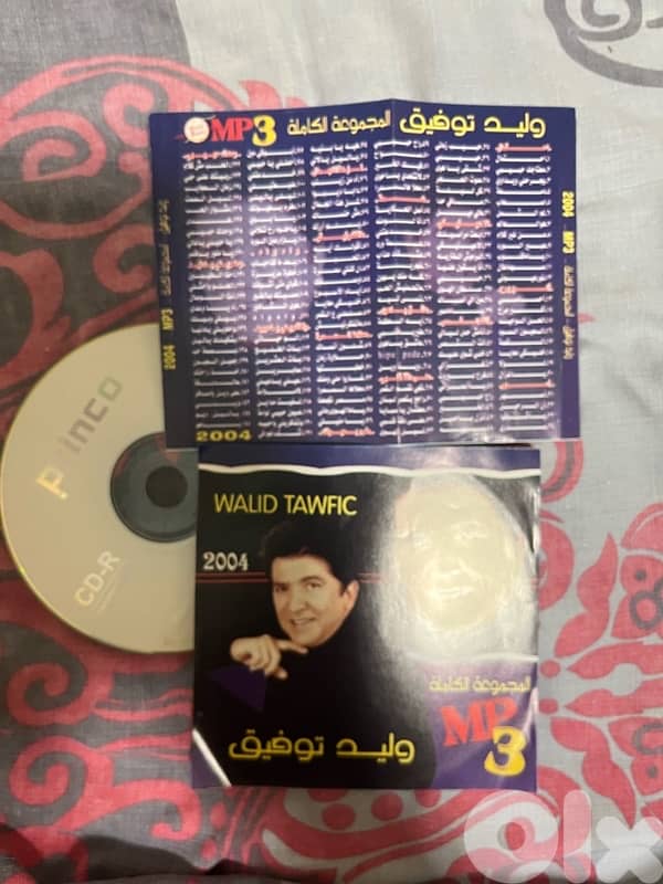 8 CDs without cover for 5 USD read the description 5
