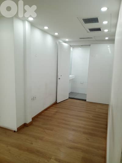 Office for rent in Saifi , 70m, $ 1000 cash