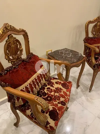 طقم لويس استايل  Louis XV-style خشب مسيف زين مع الطالوه رخام