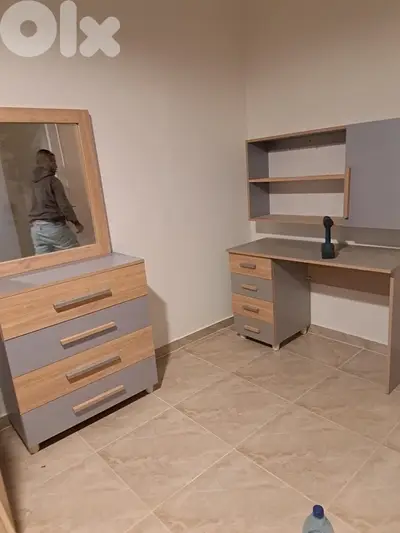 شفنير مع مكتب جديد من المعمل بافضل الاسعار