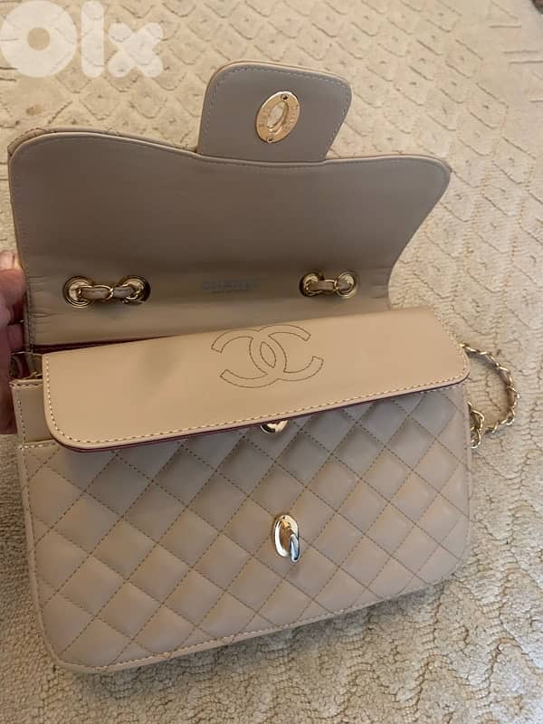 CHANEL Bag 6