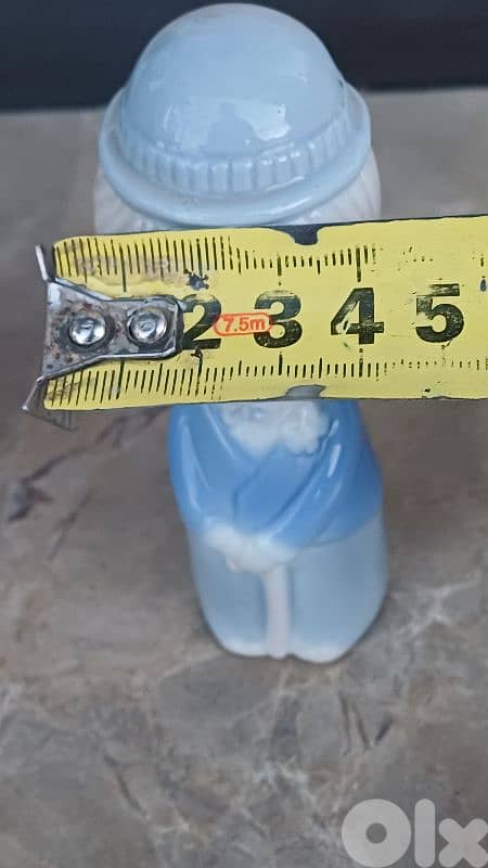 antique 9