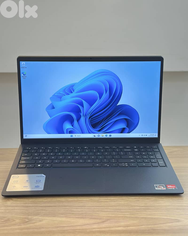 DELL INSPIRON 15 3535 RYZEN 7 7730U VGA RADEON 15.6” FHD TOUCHSCREEN 1