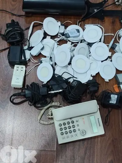 بضاعه متنوعه جميعها شغاله شروه كامله سعر مغري فقط 85 دولار اي