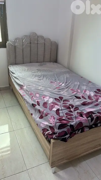 تخت مفرد ونص منجد جديدة من المعمل بافضل الاسعار