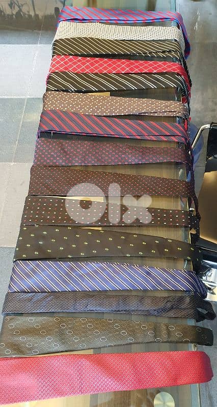 Gravette mix 15  pcs  used all brands  6 $ beyrout ashrafiye 03723895 0
