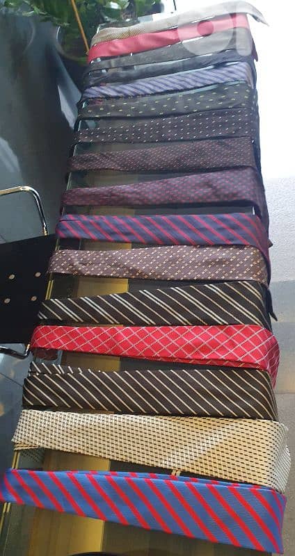 Gravette mix 15  pcs  used all brands  6 $ beyrout ashrafiye 03723895 2