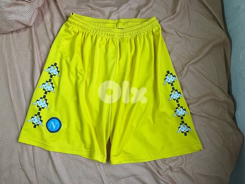 3 shorts for napoli , Bayern and Netherlands all for 15 usd 3