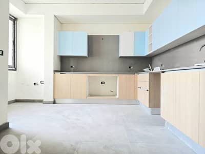 RA25-4522 Apartment for Rent | Ras Beirut | شقة للإيجار في رأس بيروت