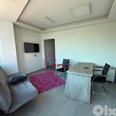 Furnished office in Hazmiyeh for rent مكتب مفروش للإيجار في الحازمية