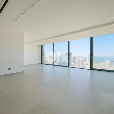 Spacious Apartment for Sale-Prime Locationشقة واسعة للبيع-موقع مميز
