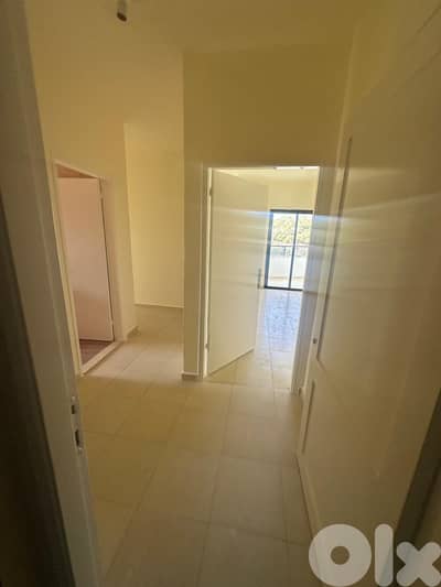 Apartment for sale in Khalde  شقة للبيع في خلدة