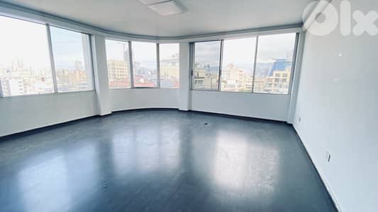 Large open space office corporate bld badaro
