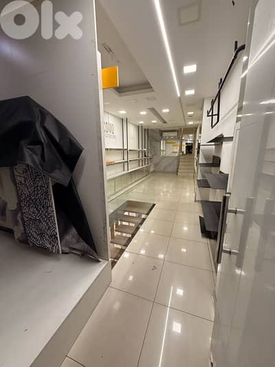 in the heart of new jdeideh shop for rent prime location main road