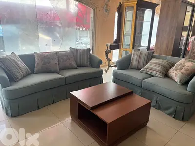 Loveseat Skirtted Sofas صالون