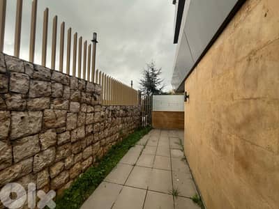 GMK114SS - Apartment For Sale In Ballouneh - شقة للبيع في بلونة