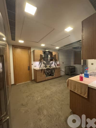 HIGH-END APT IN DOWNTOWN PRIME (360SQ) 4 MASTER BEDS , (AC-1137)