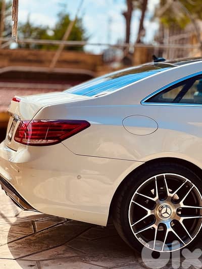 Mercedes-Benz E-Class 2010