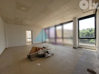 275m2 office+terrace 4rent in a commercial center in Sad El Bauchrieh