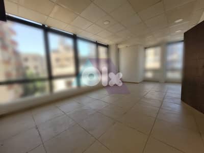 275m2 office+terrace 4rent in a commercial center in Sad El Bauchrieh
