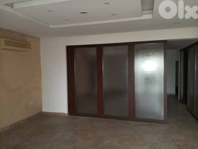 مكتب للبيع في بئر حسن Decorated Office for sale in Bir Hasan