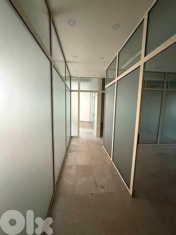 130m 4-5 Rooms Office 1stfloor +2Parking Sodeco USJ Beirut 0