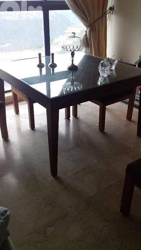 Mobili Top Dining table and 4 chairs mobili Top 2