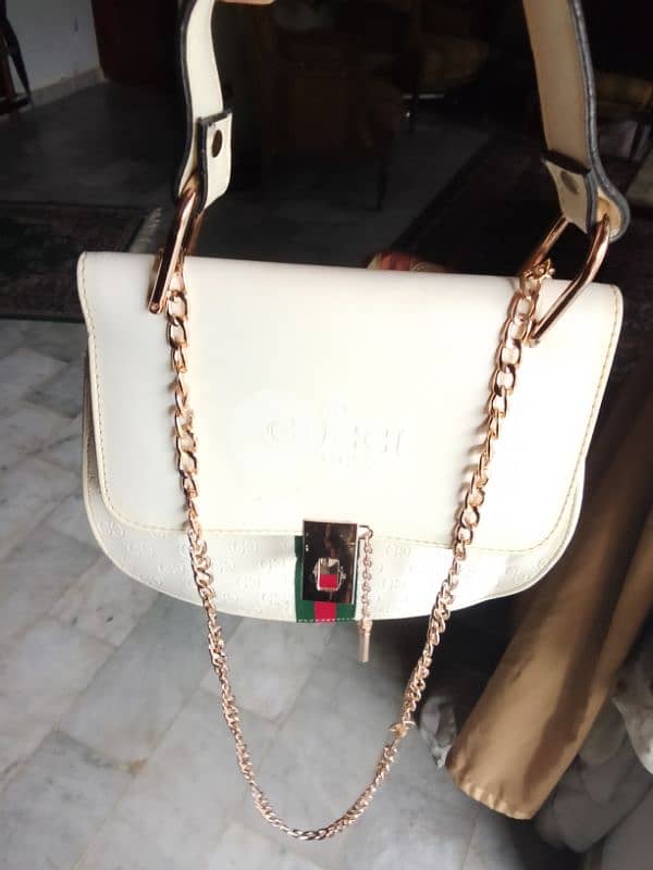 handbag 0