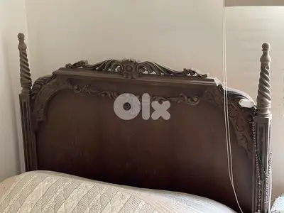 beautiful antique twin beds