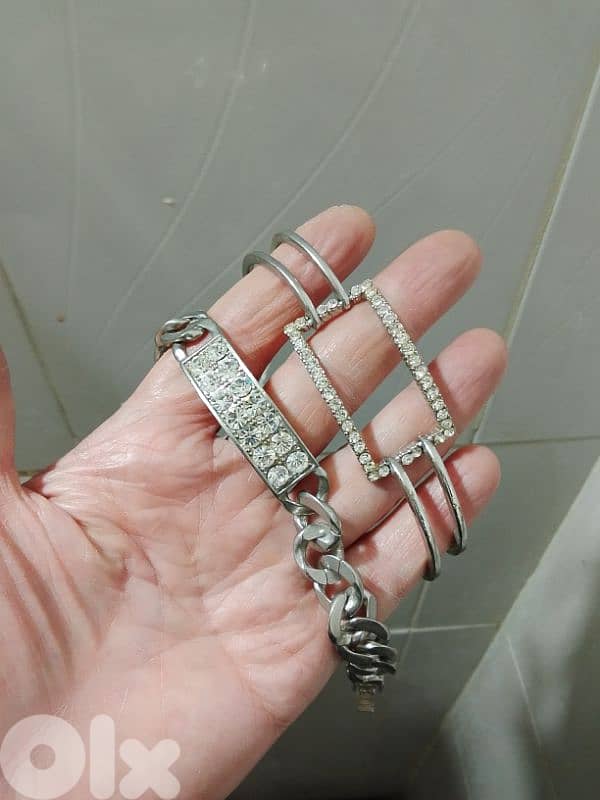 bracelets 6
