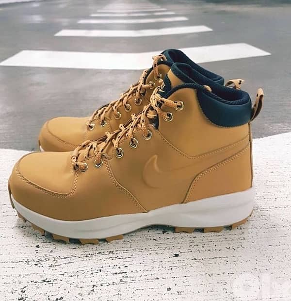Nike Manoa boots suede 6 inch (Respectful buyers only) 1