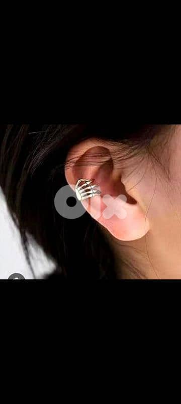 Silver skeleton ear cuff 3