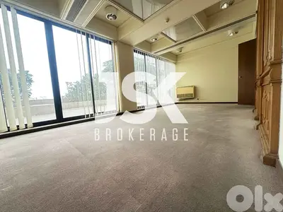 L19718-Spacious Office with Terrace For Rent in Prime Location in Dora