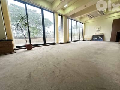 L19718-Spacious Office with Terrace For Rent in Prime Location in Dora