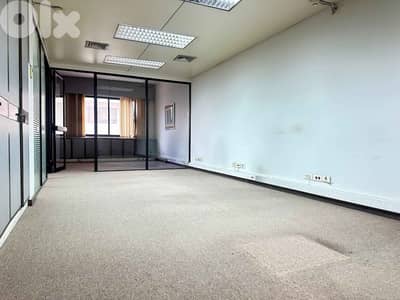 L19718-Spacious Office with Terrace For Rent in Prime Location in Dora