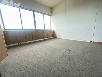 L19721 - 160 SQM Office For Rent in Prime Location Dora