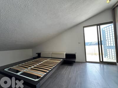 L19730 - Semi-Furnished Roof Apartment For Rent in Mansourieh